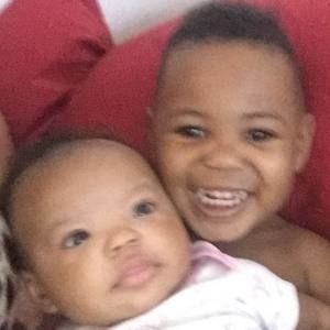 Meet your Posher, Derrickandagnes